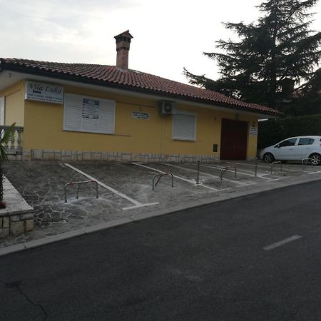 Guest House Vila Luka ポルトローシュ エクステリア 写真