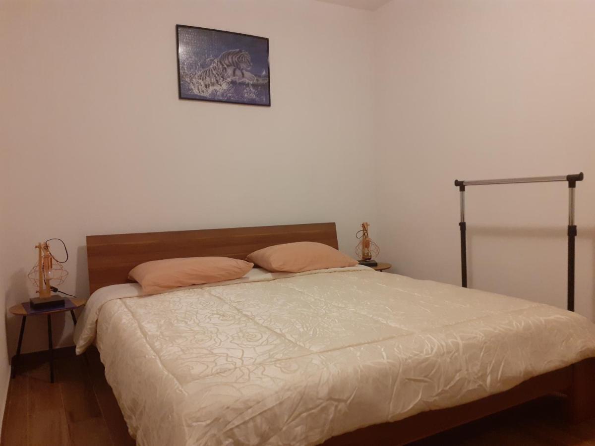 Guest House Vila Luka ポルトローシュ エクステリア 写真